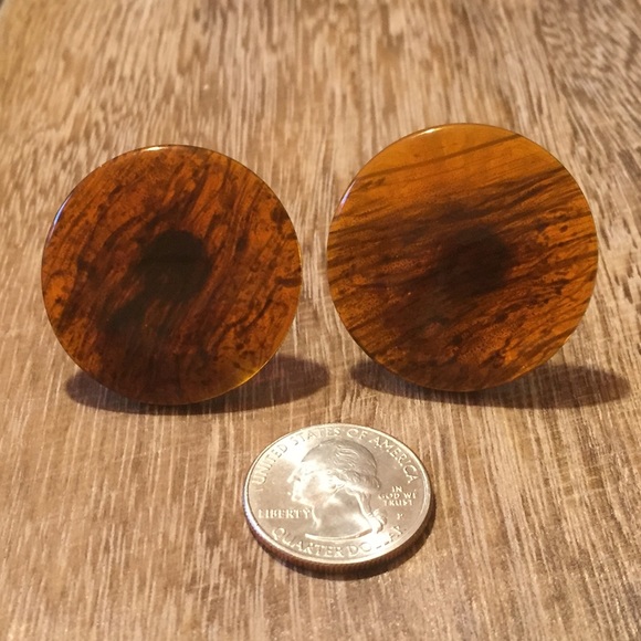 Gifted* no longer available Vintage 70s Tortoise Shell Earrings - Picture 3 of 6